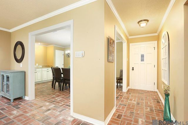 26049 Vincent Dr, Denham Springs, LA 70726