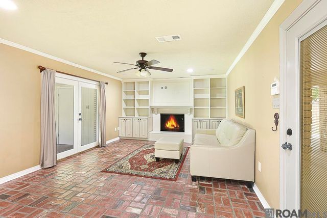 26049 Vincent Dr, Denham Springs, LA 70726