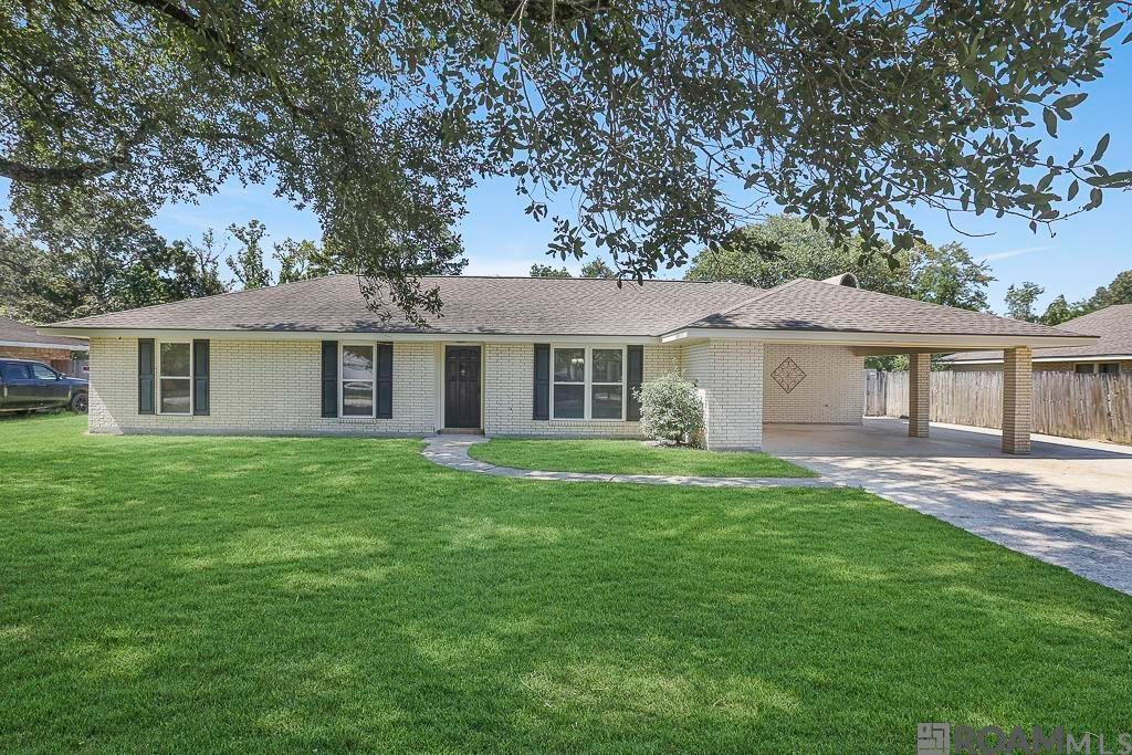 26049 Vincent Dr, Denham Springs, LA 70726