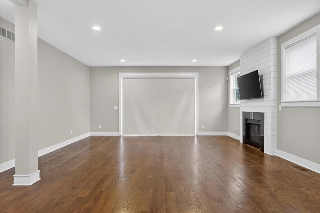 721 E Farnum Avenue, Royal Oak, MI 48067