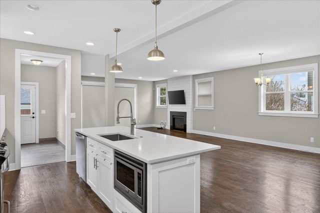 721 E Farnum Avenue, Royal Oak, MI 48067