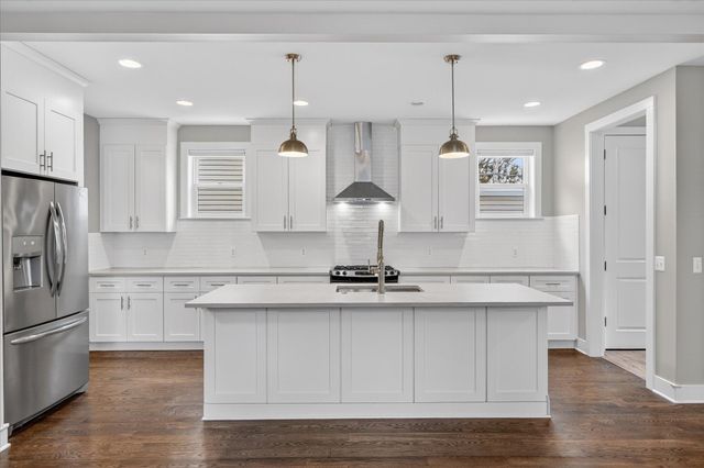 721 E Farnum Avenue, Royal Oak, MI 48067