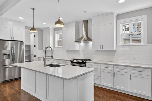 721 E Farnum Avenue, Royal Oak, MI 48067