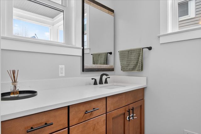 721 E Farnum Avenue, Royal Oak, MI 48067