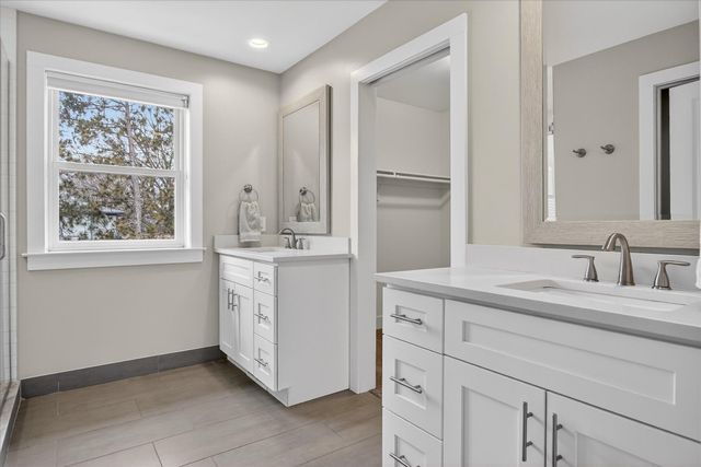 721 E Farnum Avenue, Royal Oak, MI 48067