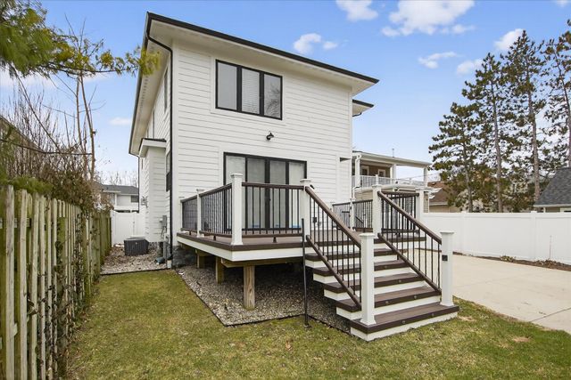 721 E Farnum Avenue, Royal Oak, MI 48067