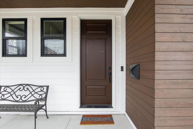 721 E Farnum Avenue, Royal Oak, MI 48067