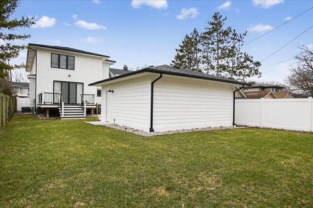 721 E Farnum Avenue, Royal Oak, MI 48067