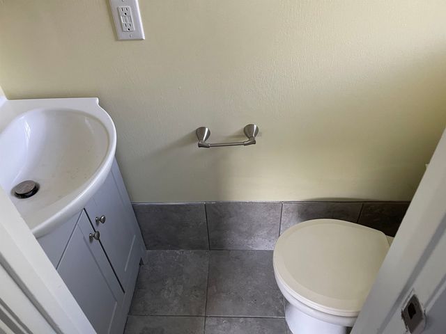 2601 RIPPEE RD, Tallahassee, FL 32303