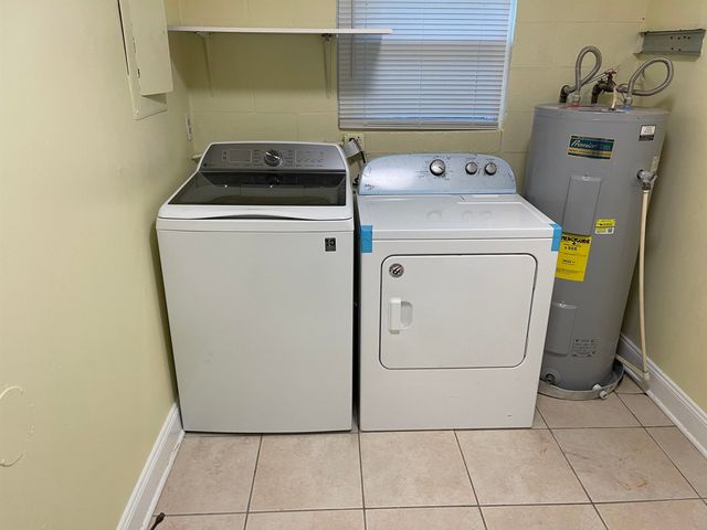 2601 RIPPEE RD, Tallahassee, FL 32303