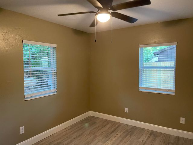 2601 RIPPEE RD, Tallahassee, FL 32303