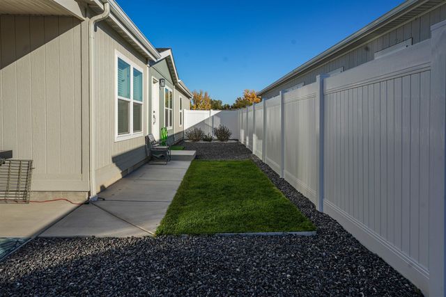 264 Hollyberry Way, Fruita, CO 81521
