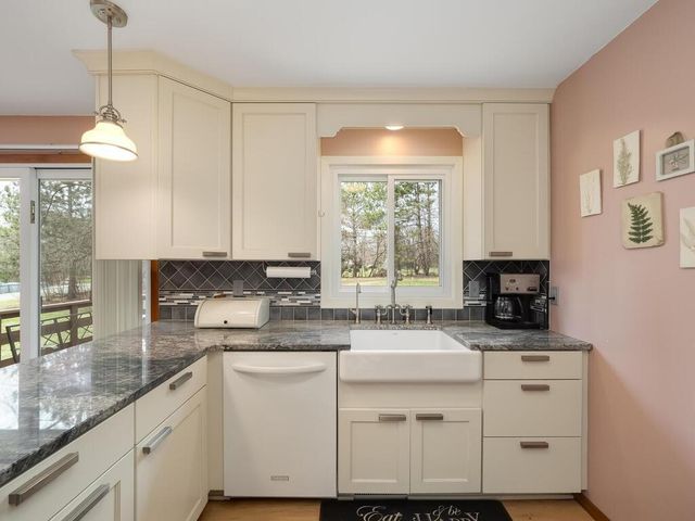 21350 Eveleth Street NE, East Bethel, MN 55011