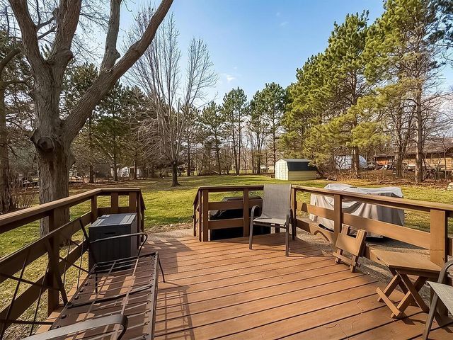 21350 Eveleth Street NE, East Bethel, MN 55011