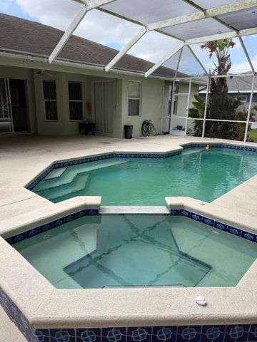 522 SE Nome Drive, Port St. Lucie, Port St Lucie, FL 34984