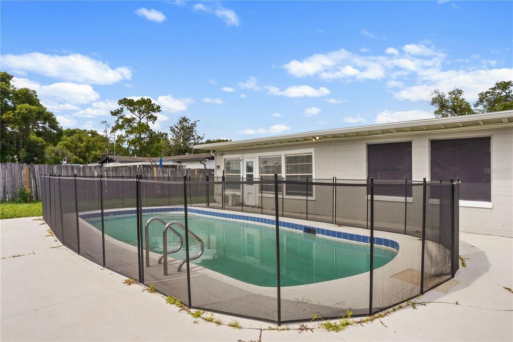 Image 11 of property listing at 3926 CITADEL DRIVE, Orlando, FL 32839