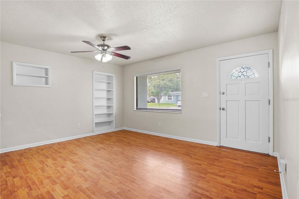 Image 13 of property listing at 3926 CITADEL DRIVE, Orlando, FL 32839