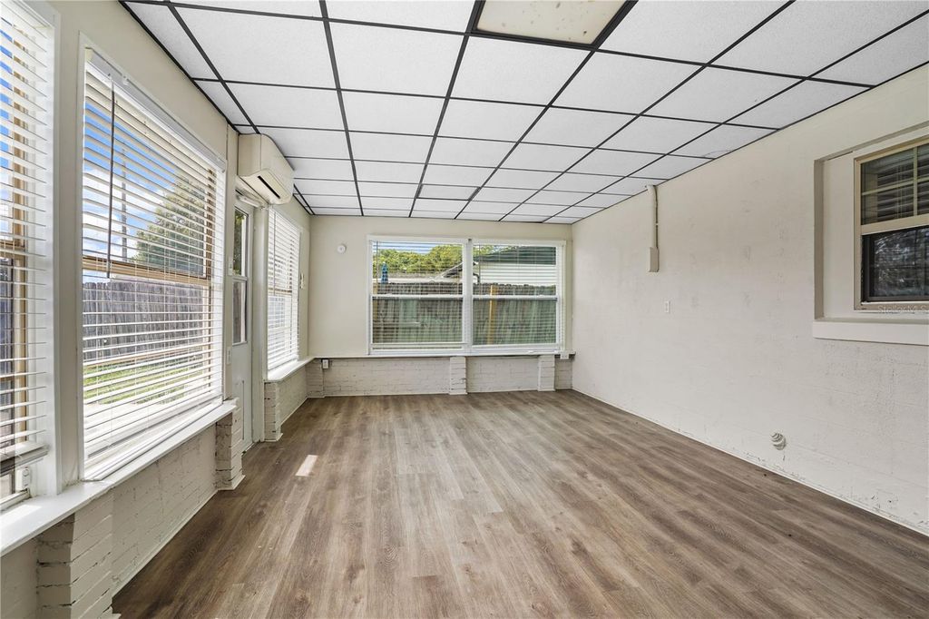 Image 20 of property listing at 3926 CITADEL DRIVE, Orlando, FL 32839