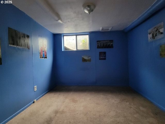 2910 Se HILLYARD Rd, Gresham, OR 97080