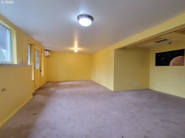 2910 Se HILLYARD Rd, Gresham, OR 97080