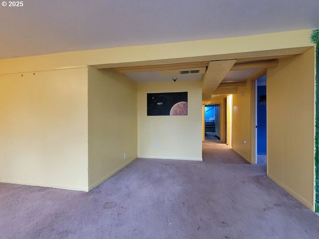 2910 Se HILLYARD Rd, Gresham, OR 97080