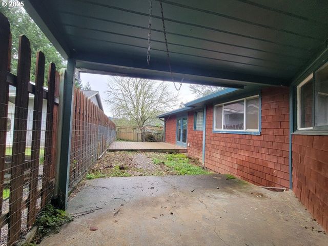 2910 Se HILLYARD Rd, Gresham, OR 97080