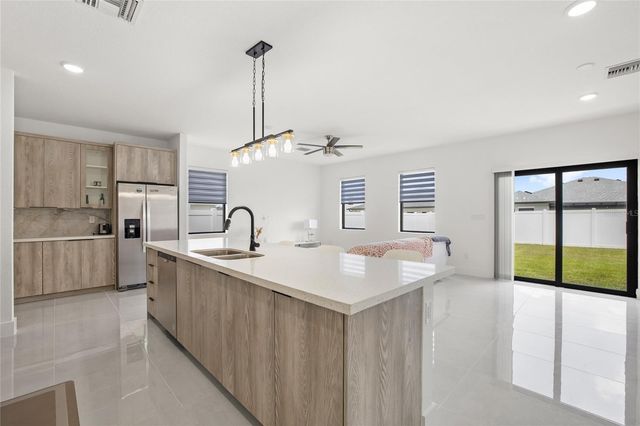 6337 CHORUS DRIVE, Mascotte, FL 34753