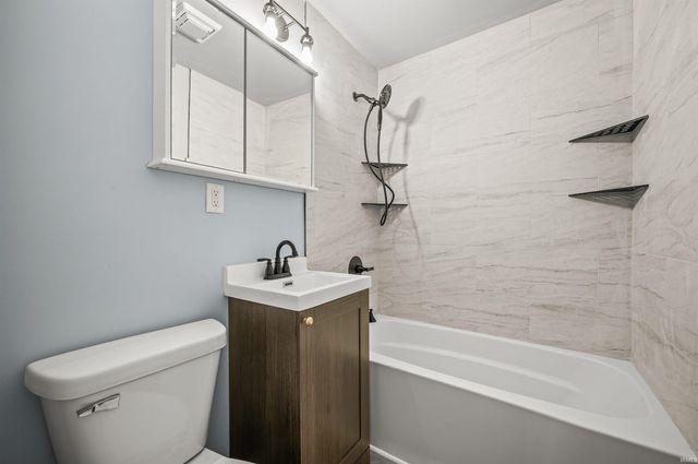 52236 Myrtle Avenue, South Bend, IN 46637