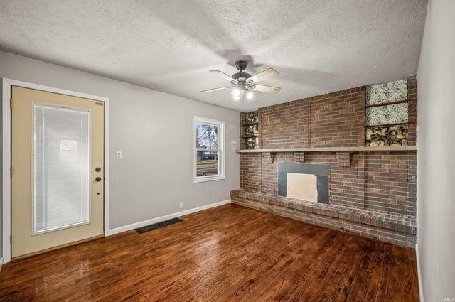 52236 Myrtle Avenue, South Bend, IN 46637