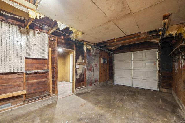 52236 Myrtle Avenue, South Bend, IN 46637