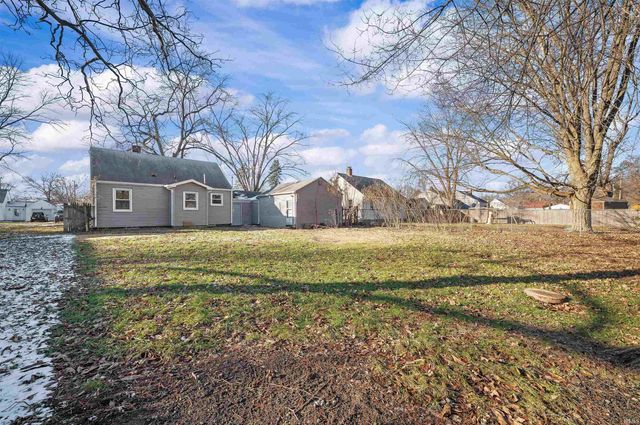 52236 Myrtle Avenue, South Bend, IN 46637