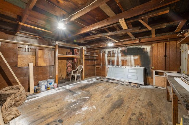 52236 Myrtle Avenue, South Bend, IN 46637