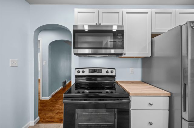 52236 Myrtle Avenue, South Bend, IN 46637