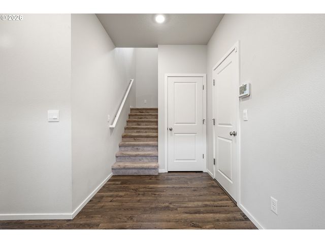 2651 FENYA St, Springfield, OR 97477