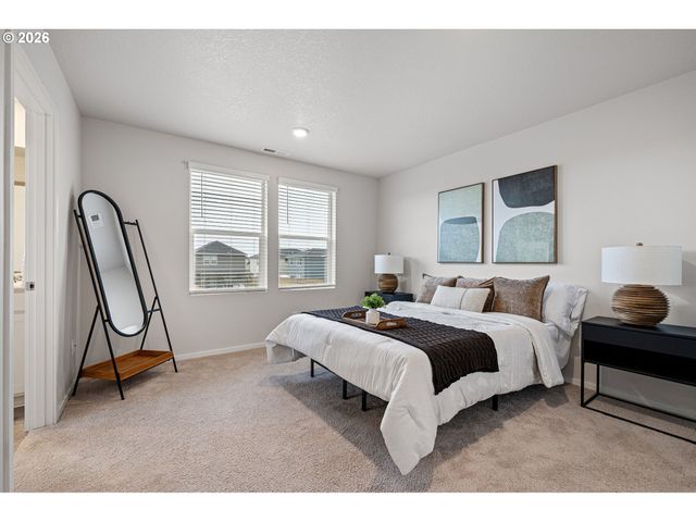 2651 FENYA St, Springfield, OR 97477