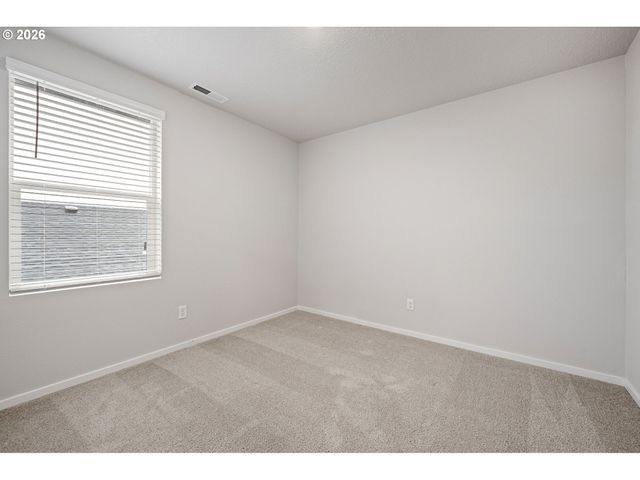 2651 FENYA St, Springfield, OR 97477