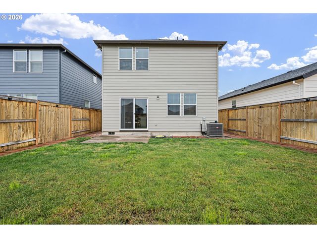 2651 FENYA St, Springfield, OR 97477