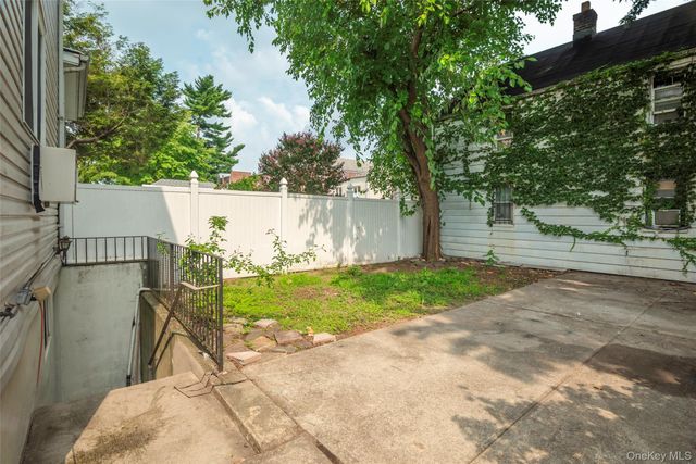 68-07 50th Avenue, Woodside, NY 11377
