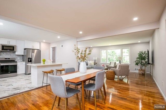 3 Orchard Square, Caldwell, NJ 07006