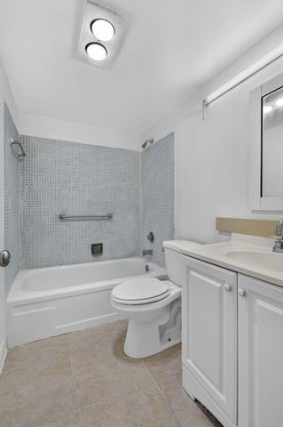 210 Canterbury J 1, West Palm Beach, FL 33417