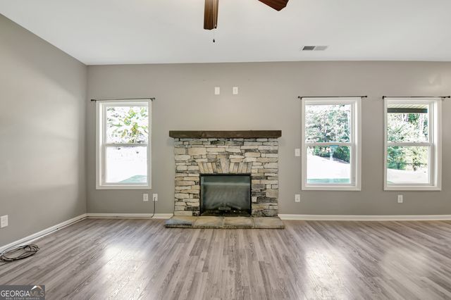 109 Landon Drive, Whitesburg, GA 30185