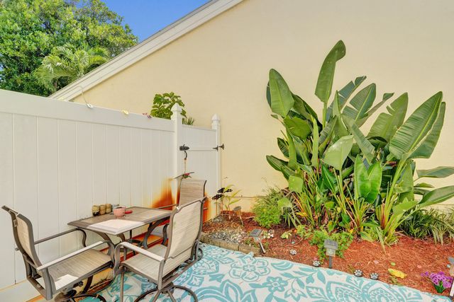 1455 Holly Heights Drive 2, Fort Lauderdale, FL 33304