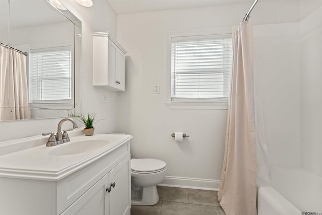 2106 Lee Dr, Baton Rouge, LA 70808