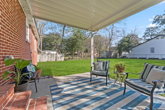 2106 Lee Dr, Baton Rouge, LA 70808