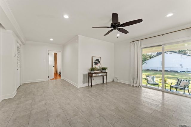 2106 Lee Dr, Baton Rouge, LA 70808