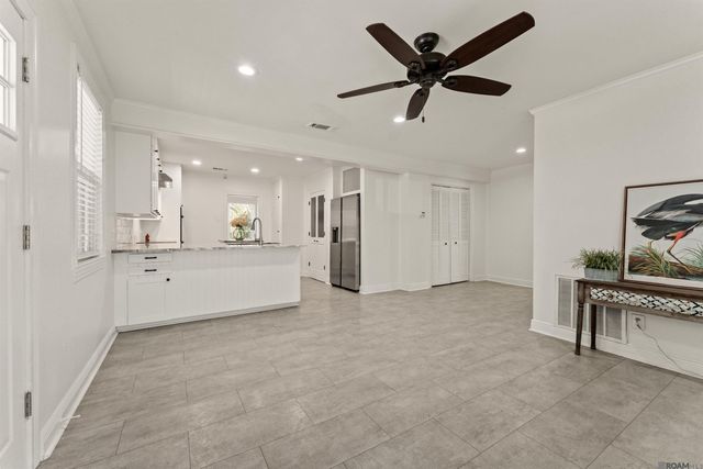 2106 Lee Dr, Baton Rouge, LA 70808