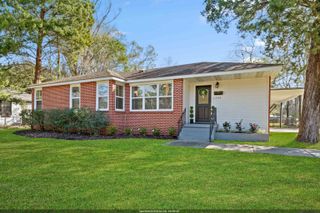 2106 Lee Dr, Baton Rouge, LA 70808