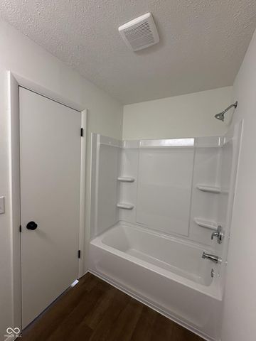 1732 Prairie Drive, Columbus, IN 47203