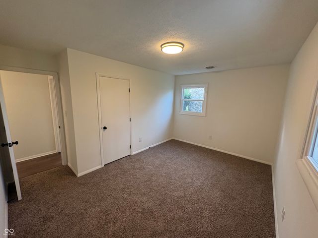 1732 Prairie Drive, Columbus, IN 47203