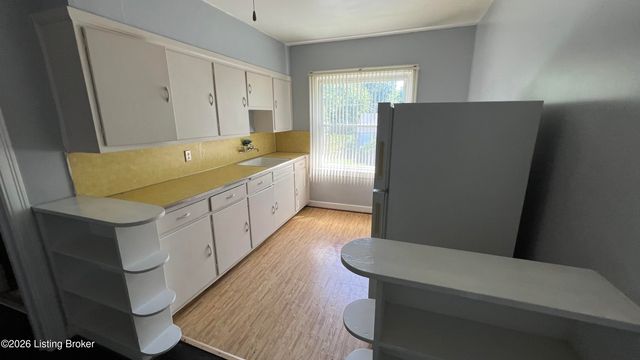 4221 S 2nd St, Louisville, KY 40214